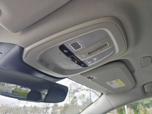 Certified 2025 Volvo V60 B5 Cross Country Plus image 30