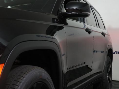 New 2025 Jeep Grand Cherokee L Limited w/ Black Appearance Package image 12