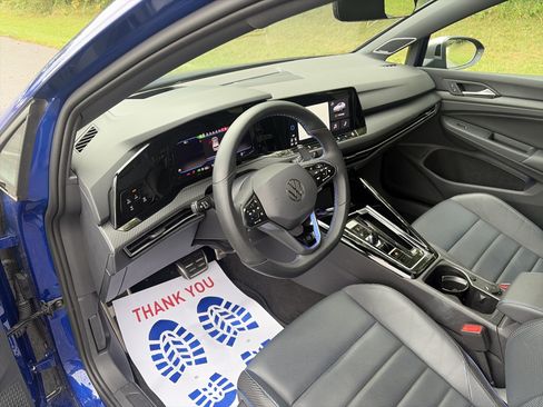 Used 2024 Volkswagen Golf R AWD/4WD image 18
