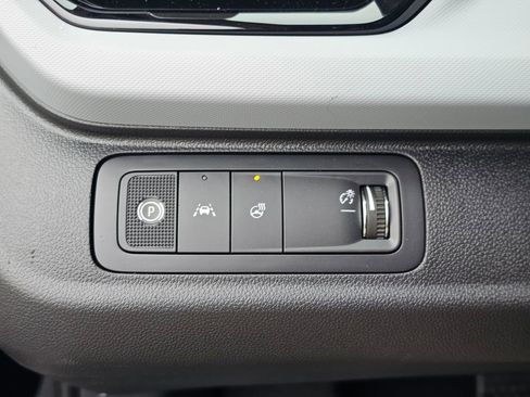New 2027 Chevrolet Bolt LT w/ Comfort Package FWD image 23