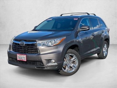 Used 2014 Toyota Highlander Limited Platinum image 1