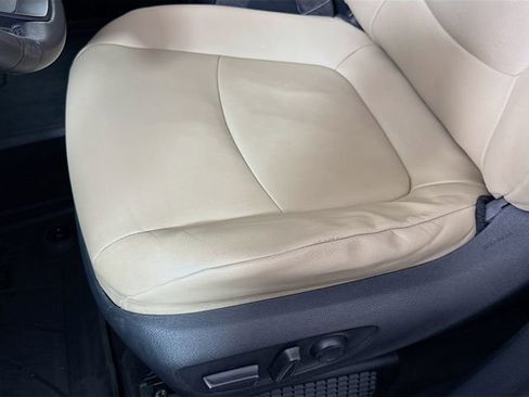 Used 2022 Toyota Sienna XLE image 17