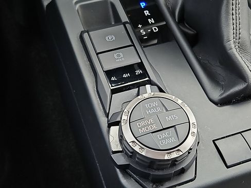 Used 2025 Toyota 4Runner TRD Off-Road image 24