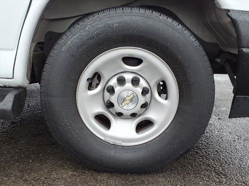 Used 2023 Chevrolet Express 3500 LS image 8