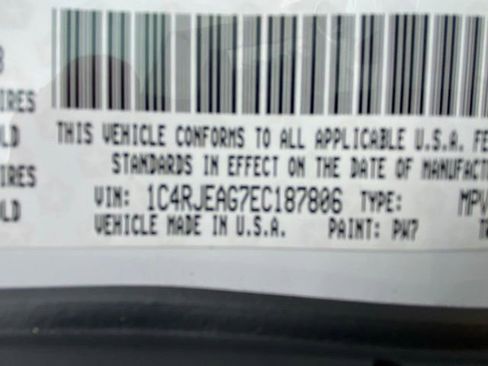 Used 2014 Jeep Grand Cherokee Laredo w/ Quick Order Package 23E image 28