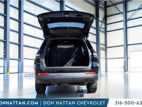 Used 2024 Jeep Grand Cherokee L Limited w/ Luxury Tech Group II image 29