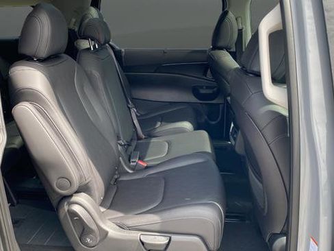 New 2026 Kia Carnival SX FWD image 25