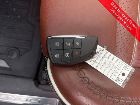 Used 2023 GMC Yukon Denali Ultimate image 30