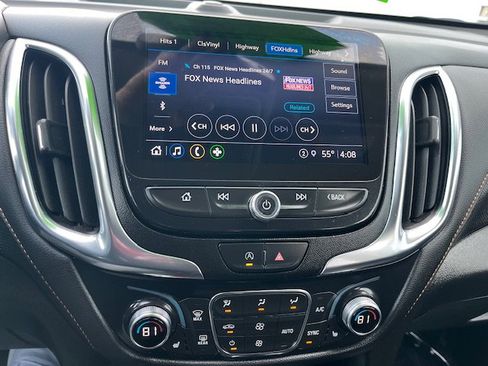 Used 2022 Chevrolet Equinox Premier AWD/4WD image 13