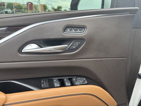 Used 2022 Cadillac Escalade ESV Sport w/ Touring Package AWD/4WD image 10