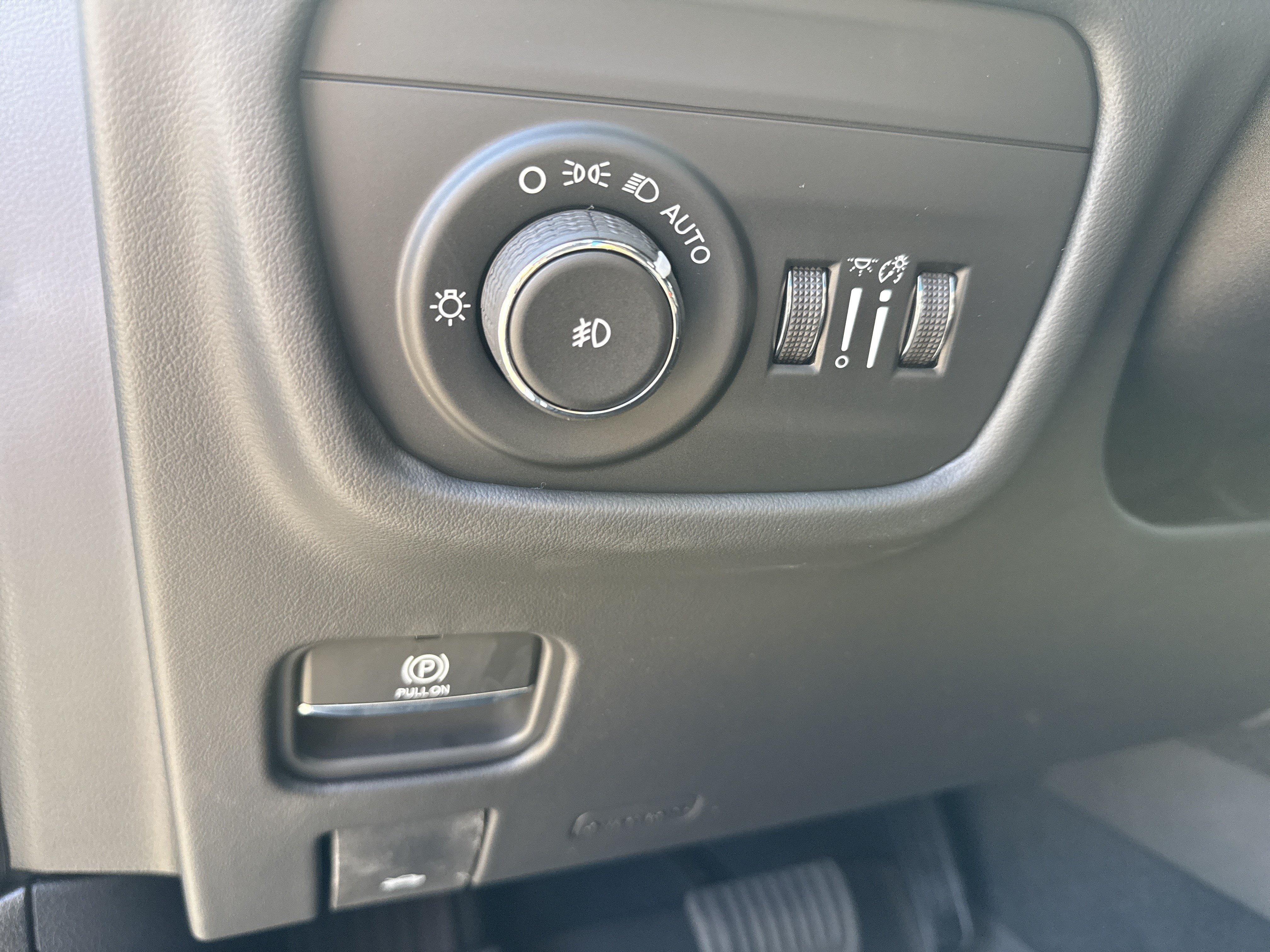 New 2027 Jeep Grand Cherokee Summit AWD/4WD image 31