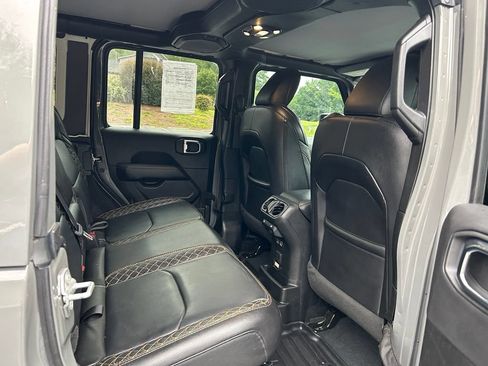 Used 2023 Jeep Wrangler Unlimited Sahara AWD/4WD image 60