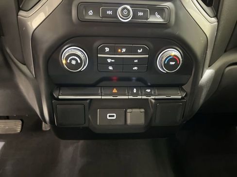 Used 2019 Chevrolet Silverado 1500 Custom w/ Infotainment Package image 15