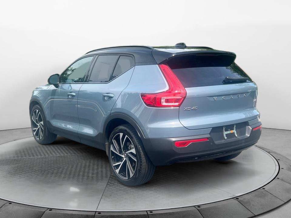 Used 2021 Volvo XC40 T5 R-Design w/ Climate Package AWD/4WD image 5