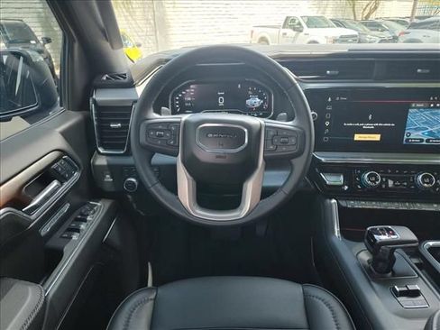 Used 2024 GMC Sierra 1500 Denali w/ Denali Reserve Package AWD/4WD image 9