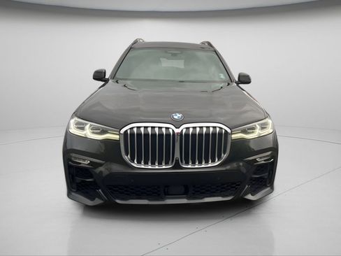 Used 2019 BMW X7 xDrive50i w/ M Sport Package image 11