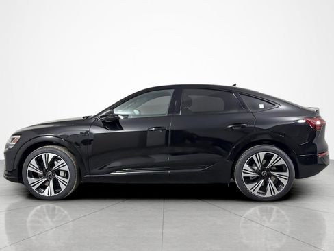 Certified 2024 Audi Q8 e-tron Prestige image 2