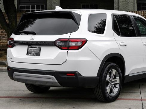 Used 2023 Honda Pilot EX-L image 16