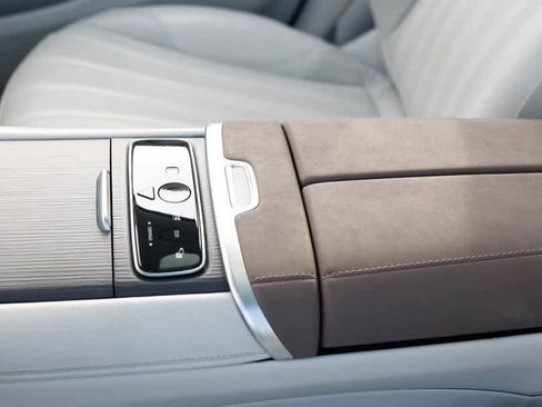 Certified 2023 Mercedes-Benz EQS 580 4MATIC SUV image 29