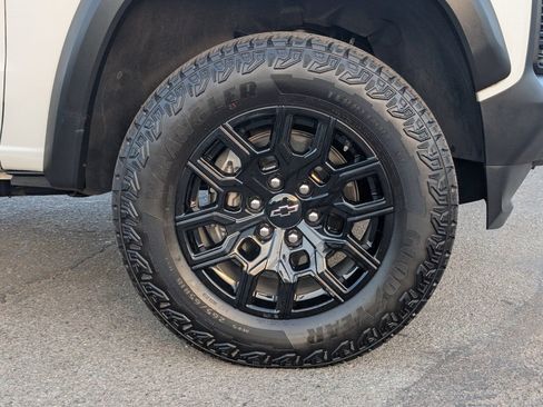 Used 2024 Chevrolet Colorado Trail Boss w/ Safety Package AWD/4WD image 6