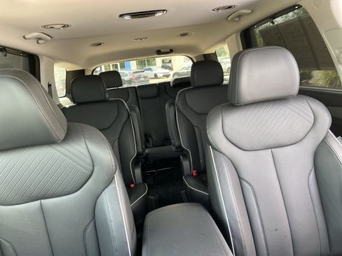 Used 2024 Hyundai Palisade XRT FWD image 3