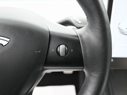 Used 2021 Tesla Model 3 Performance image 19