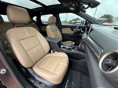Used 2023 Chevrolet Blazer Premier w/ Driver Confidence II Package AWD/4WD image 26