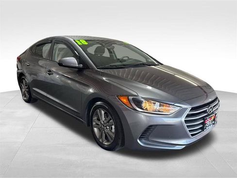 Used 2018 Hyundai Elantra SEL FWD image 3