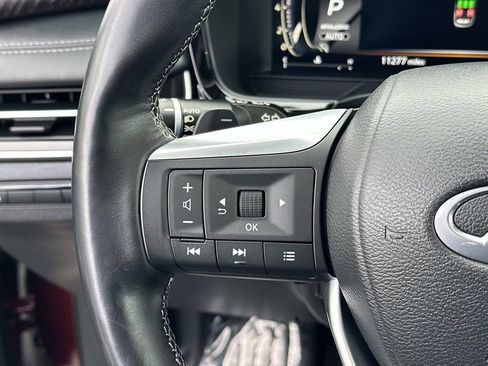 Used 2023 INFINITI QX60 Sensory w/ Cargo Package image 18