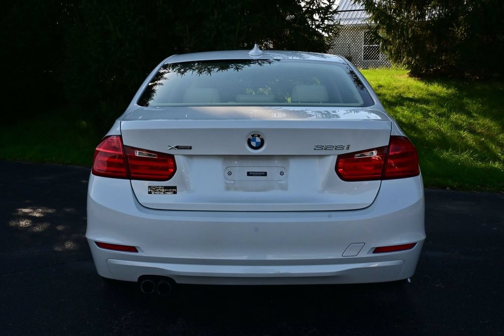 Used 2013 BMW 328i xDrive Sedan AWD/4WD image 5