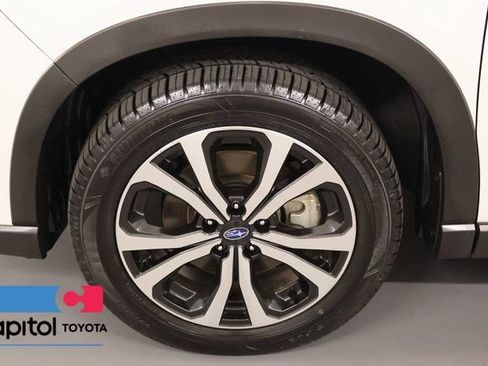 Used 2023 Subaru Forester Limited AWD/4WD image 7