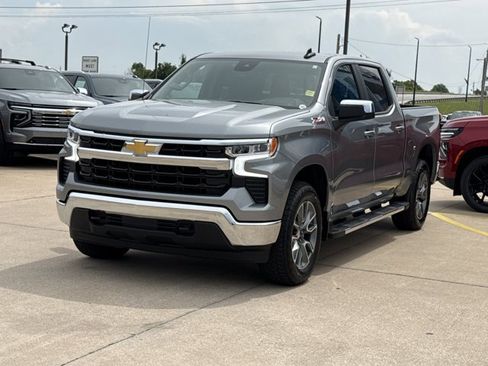 Used 2026 Chevrolet Silverado 1500 LT AWD/4WD image 11