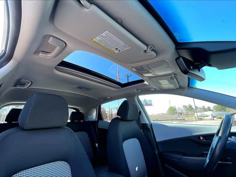 Used 2020 Hyundai Kona SEL Plus image 17