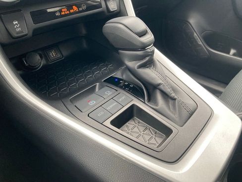 Certified 2025 Toyota RAV4 LE FWD image 24
