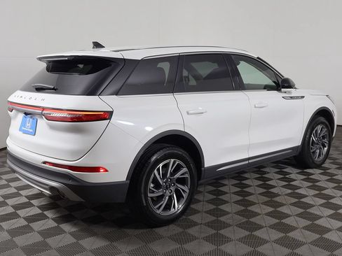Used 2024 Lincoln Corsair AWD image 9