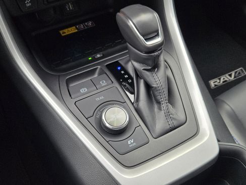 Used 2024 Toyota RAV4 XSE image 23