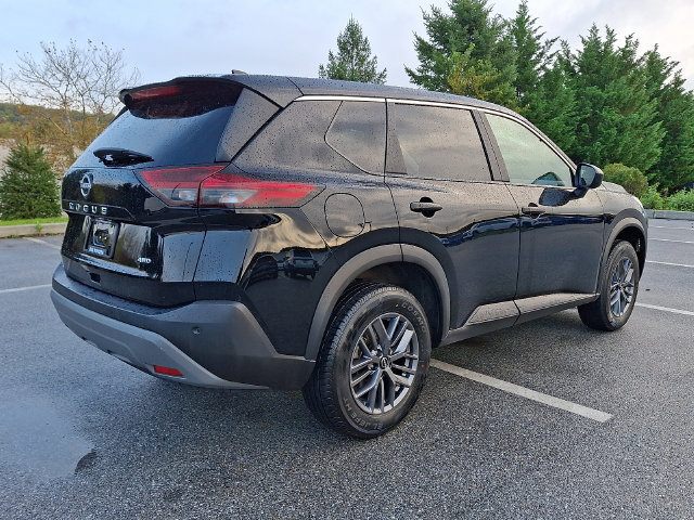 Used 2023 Nissan Rogue S AWD/4WD image 6