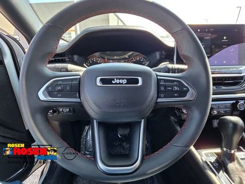 Used 2023 Jeep Compass Trailhawk AWD/4WD image 14