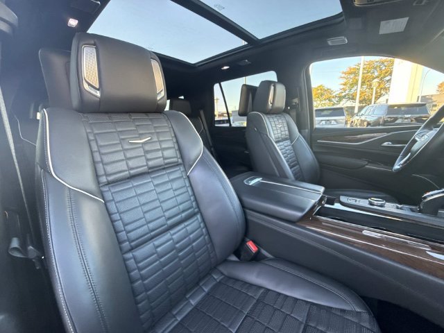 Used 2021 Cadillac Escalade Sport Platinum AWD/4WD image 22