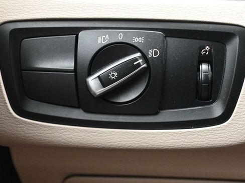 Used 2022 BMW X1 sDrive28i w/ Premium Package FWD image 23
