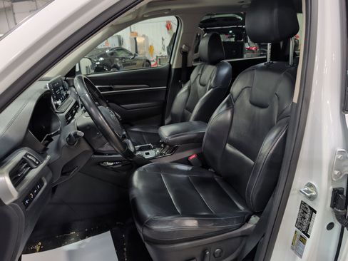 Used 2020 Kia Telluride S w/ S 8 Passenger Seating Package image 7