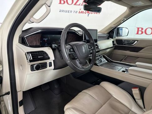 Used 2018 Lincoln Navigator Select w/ Technology Package RWD image 20