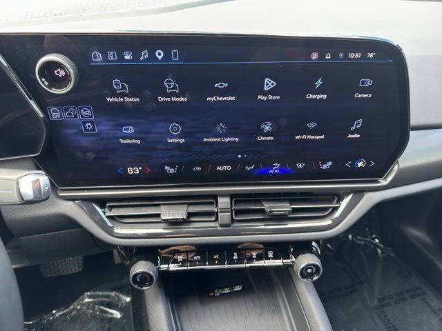 Used 2026 Chevrolet Equinox EV RS AWD/4WD image 16