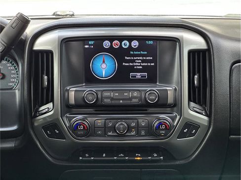 Used 2018 Chevrolet Silverado 1500 LT w/ All Star Edition AWD/4WD image 25