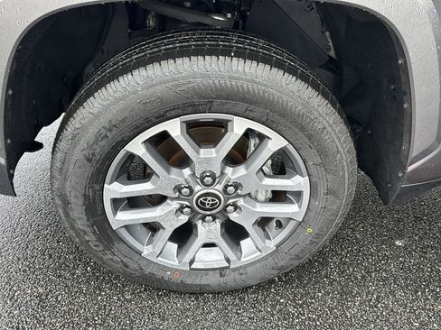 Used 2024 Toyota Tundra 1794 Edition image 32