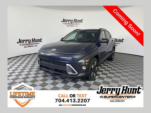 Used 2025 Hyundai Kona SEL image 1
