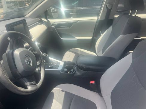 Used 2021 Toyota RAV4 XLE w/ Convenience Package AWD/4WD image 7