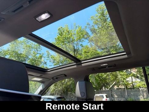 Used 2021 Chevrolet Suburban High Country AWD/4WD image 20