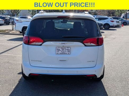 Used 2019 Chrysler Pacifica Limited w/ Advanced Safetytec Group image 4