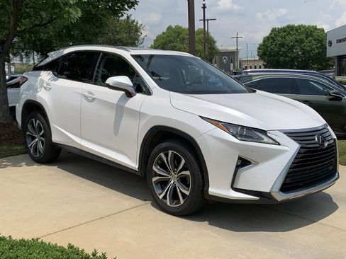 Used 2017 Lexus RX 350 FWD w/ Premium Package image 2